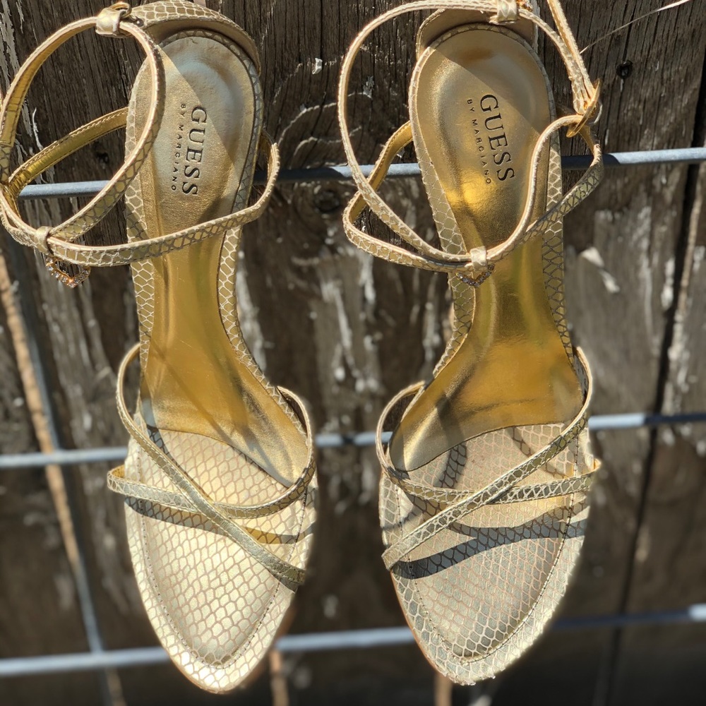 GUESS -Trust Heels